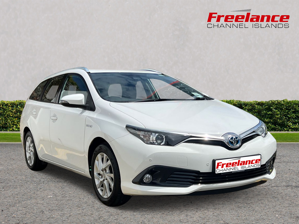 TOYOTA Auris Est